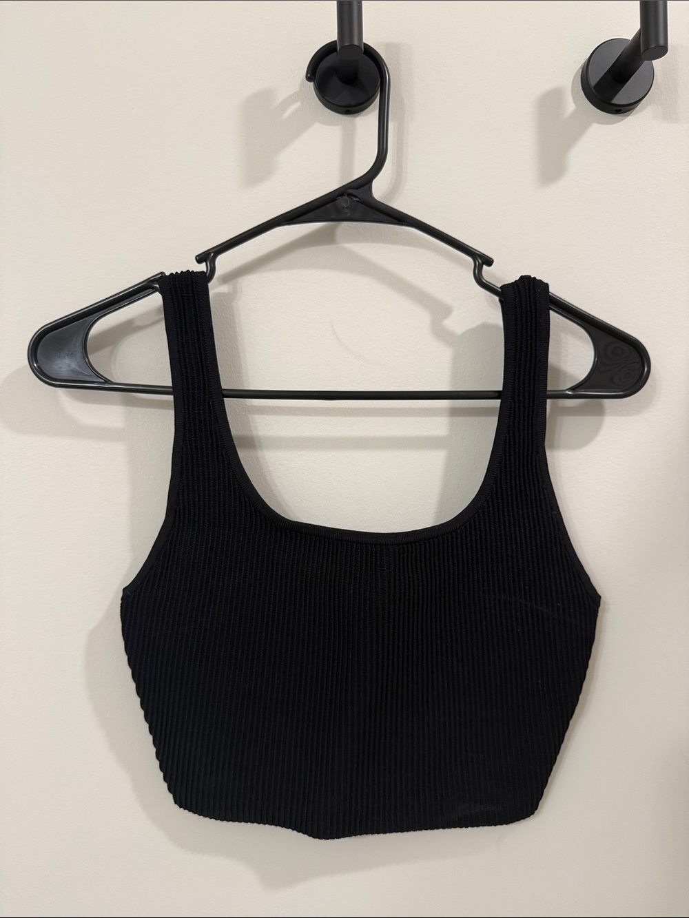 Babaton Black Ribbed Tank Crop Top